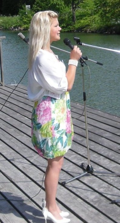 fanny pedersen 1.jpg (72151 bytes)